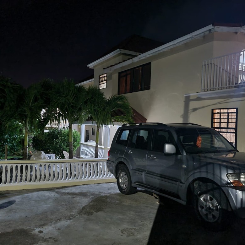 Three Houses in One, Perfect for Living and Investment in Viesux Fort parking