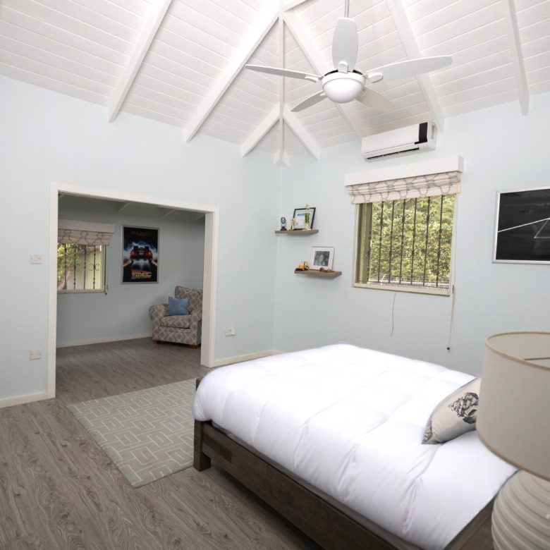 6 Bedroom Villa Estate in Becune Park, Cap Estate