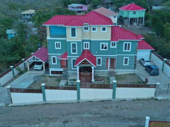 House and land for sale in St Lucia