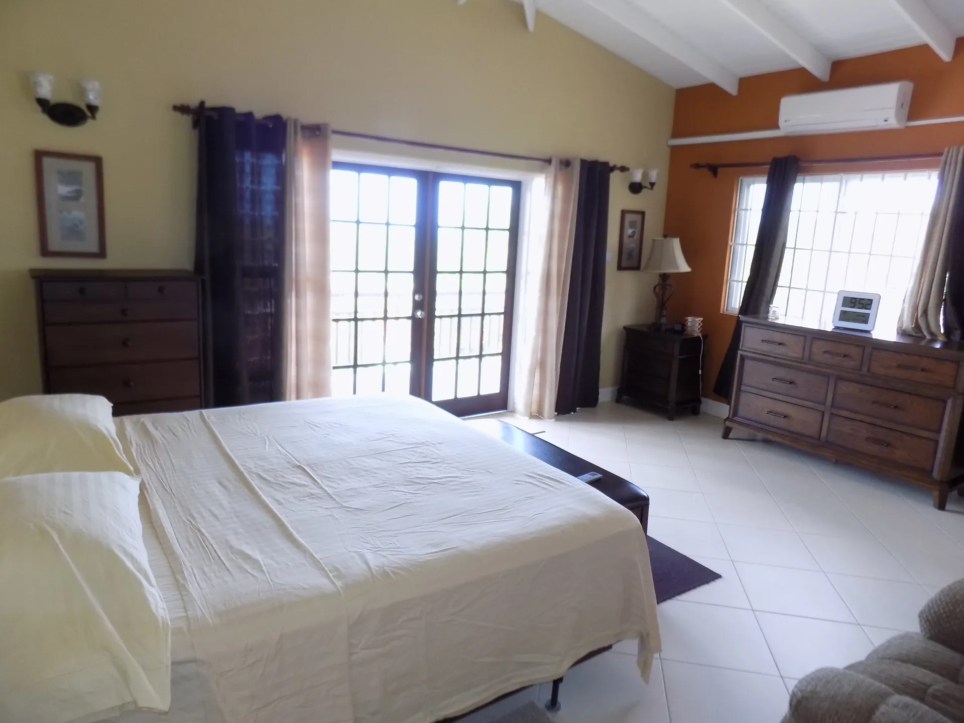 Luxury villa For Sale in Cap Estate - Villa Darcy bed3