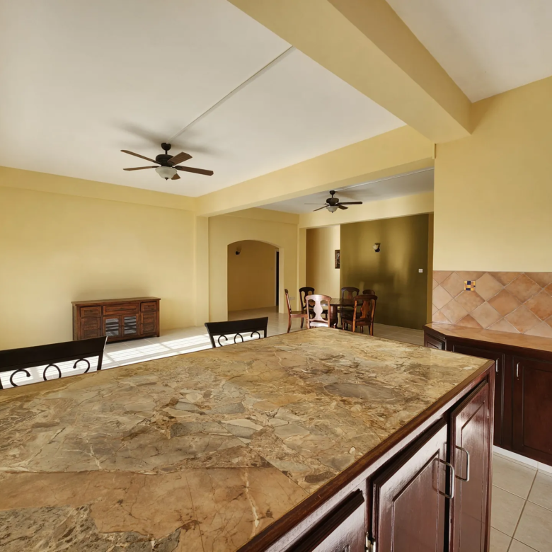 Luxury villa For Sale in Cap Estate - Villa Darcy COUNTER