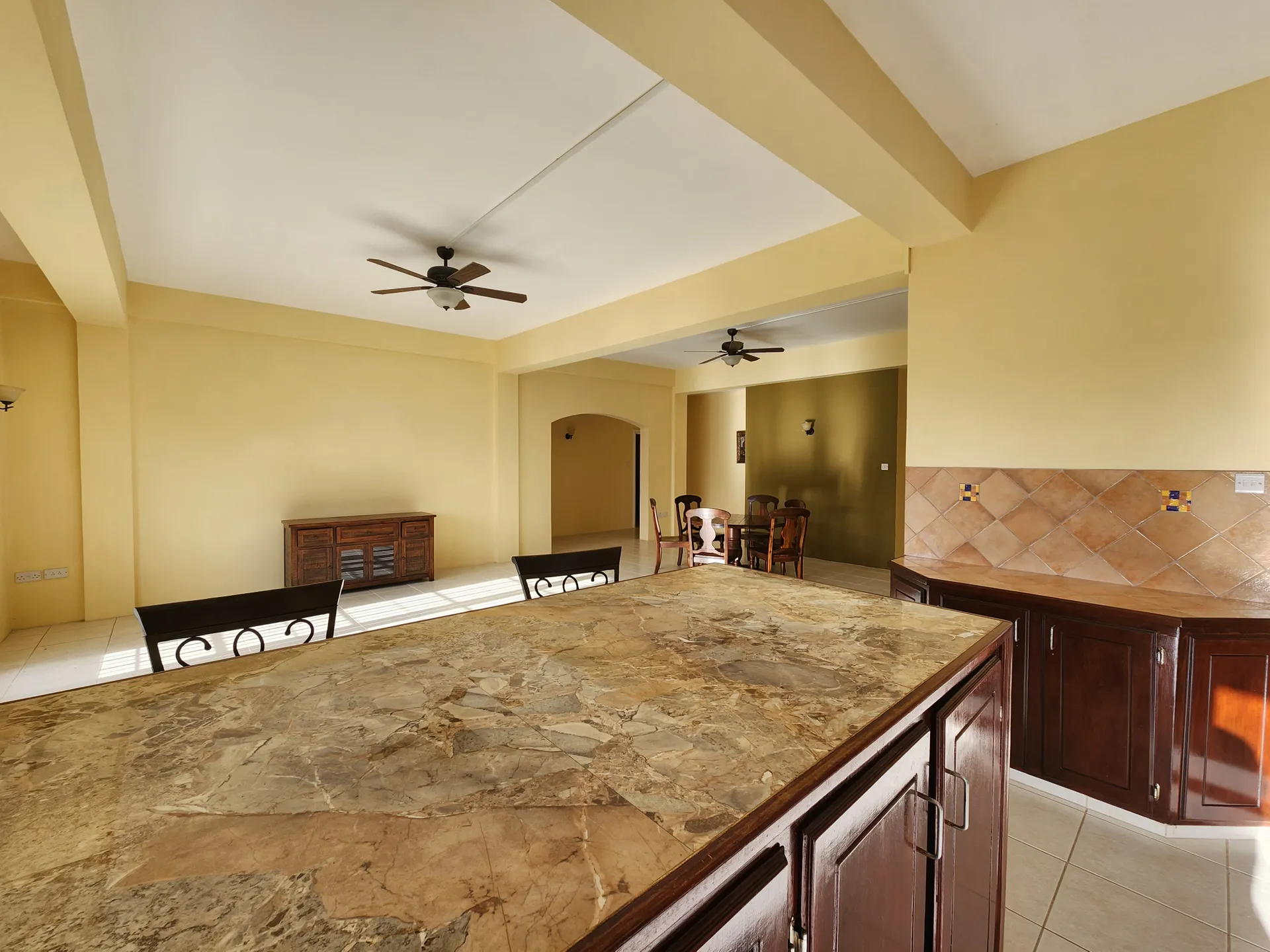 Luxury villa For Sale in Cap Estate - Villa Darcy COUNTER