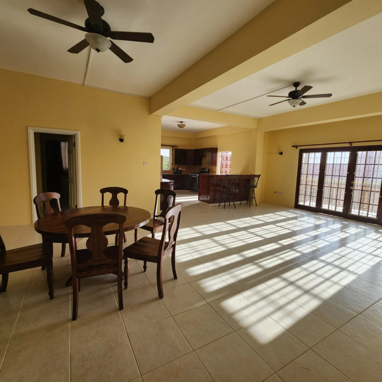 Luxury villa For Sale in Cap Estate - Villa Darcy TABLE ROUND