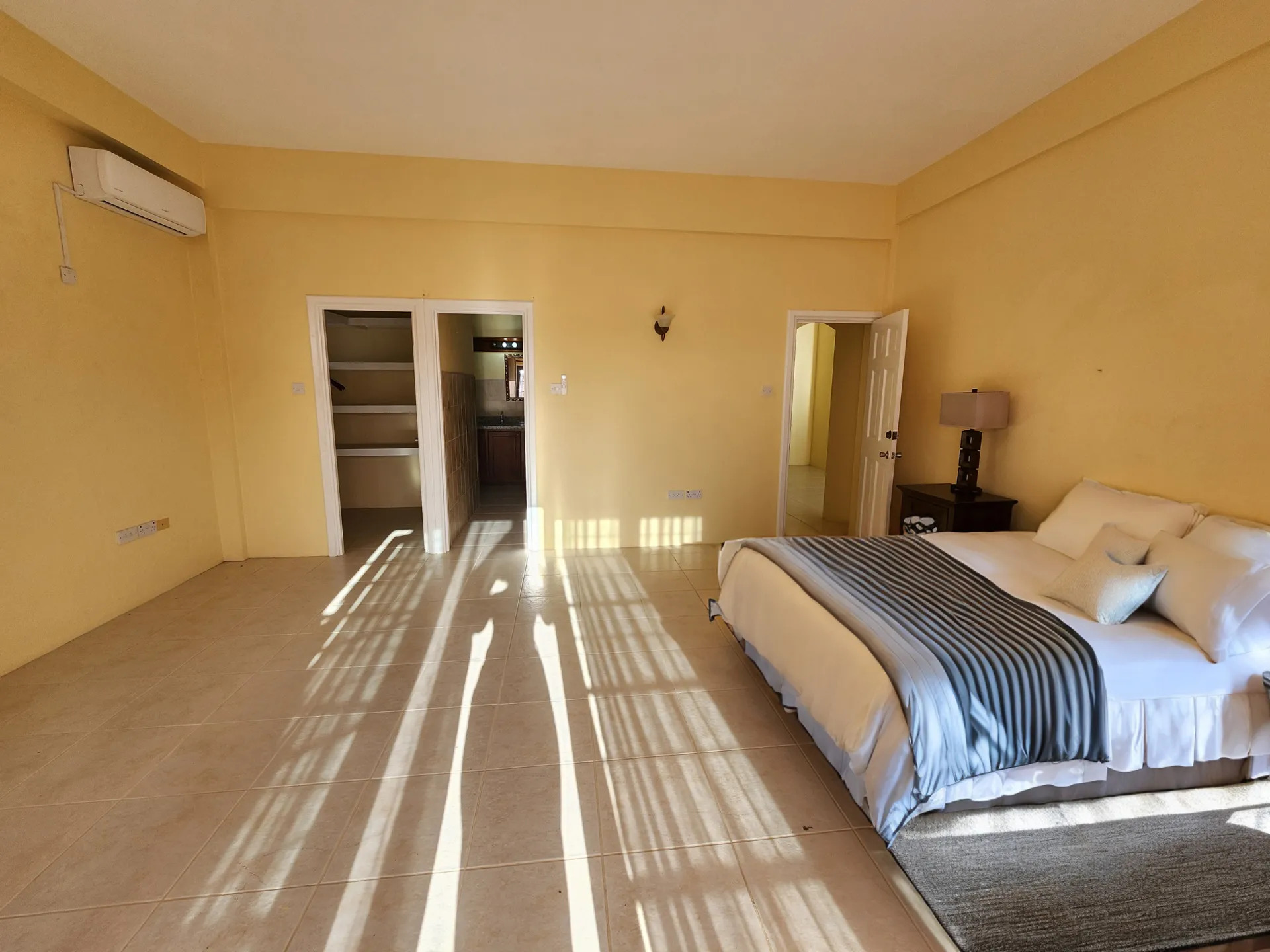 Luxury villa For Sale in Cap Estate - Villa Darcy BED5