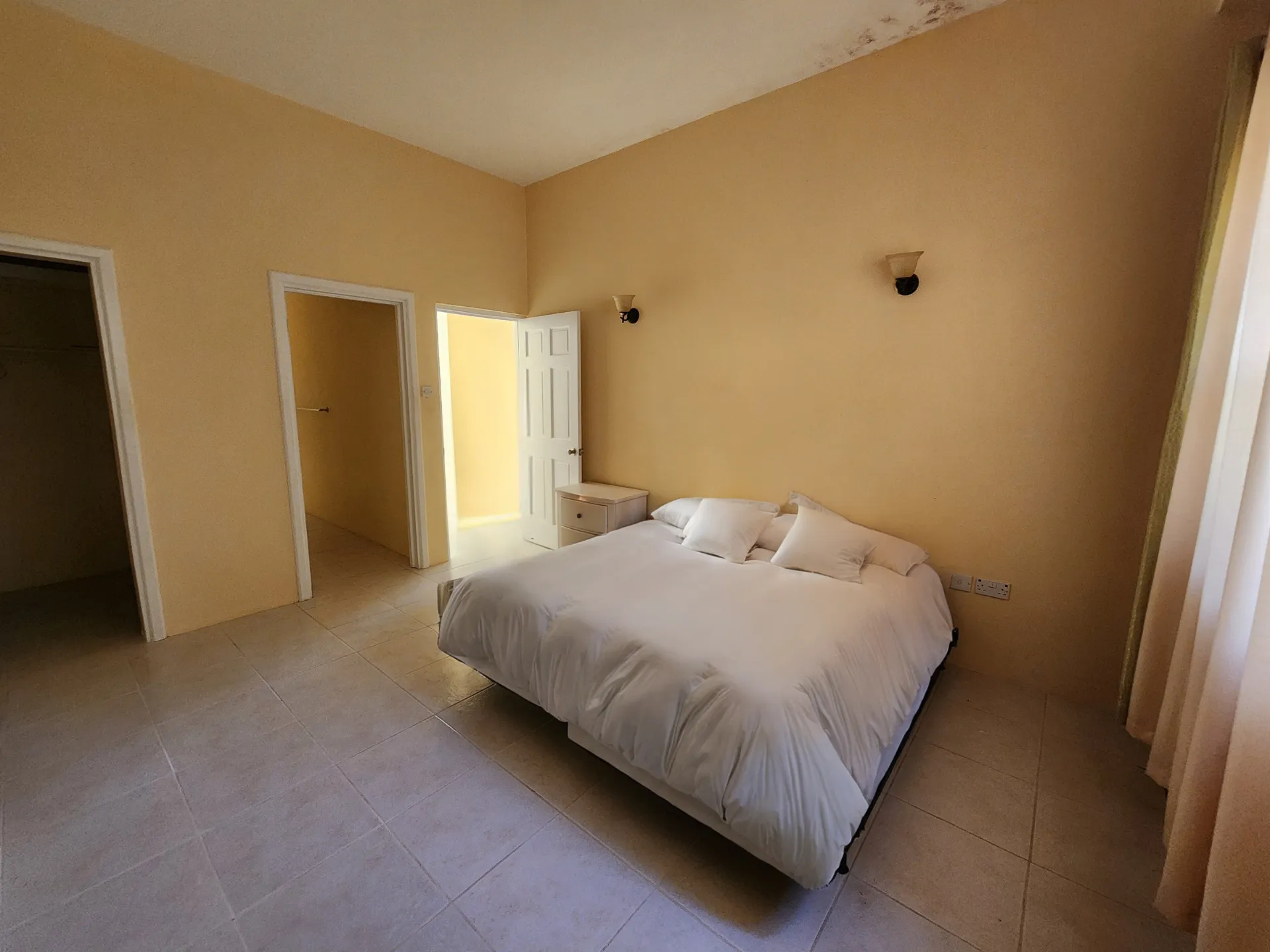 Luxury villa For Sale in Cap Estate - Villa Darcy BED9