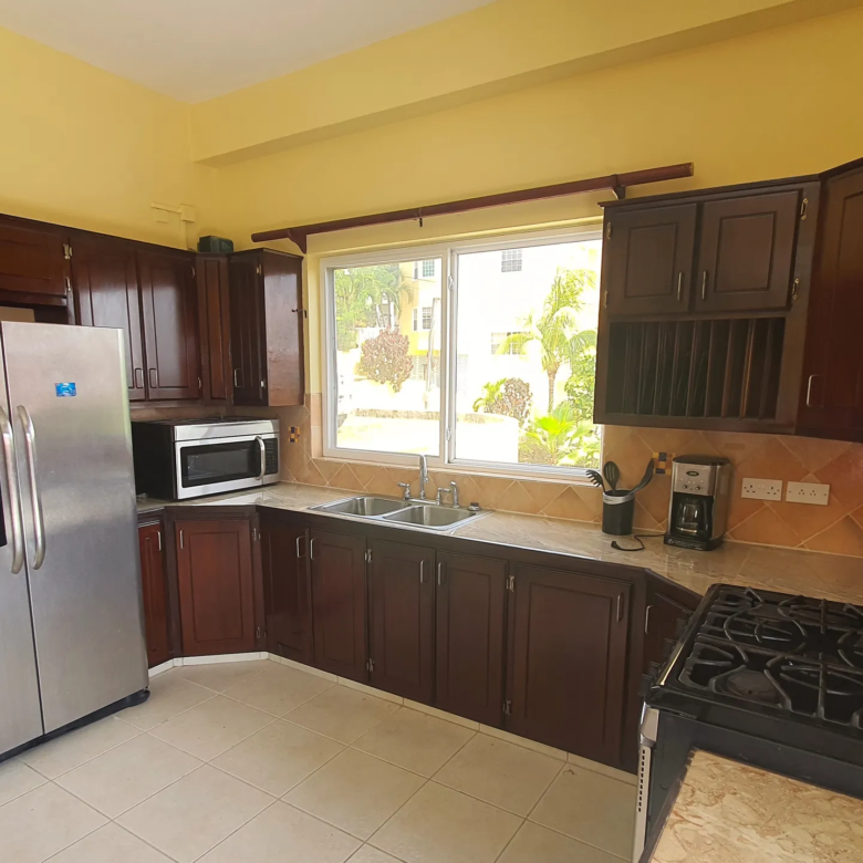 Luxury villa For Sale in Cap Estate - Villa Darcy FRIDGE