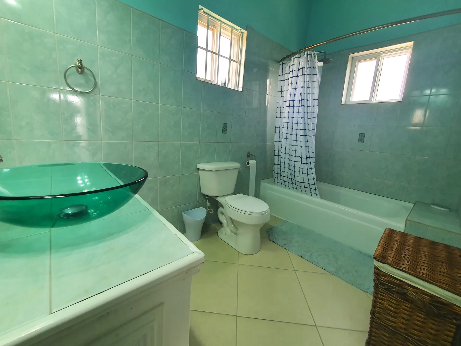 Luxury villa For Sale in Cap Estate - Villa Darcy tub