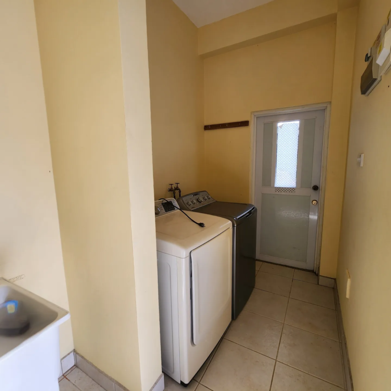 Luxury villa For Sale in Cap Estate - Villa Darcy WASHING MACHINE