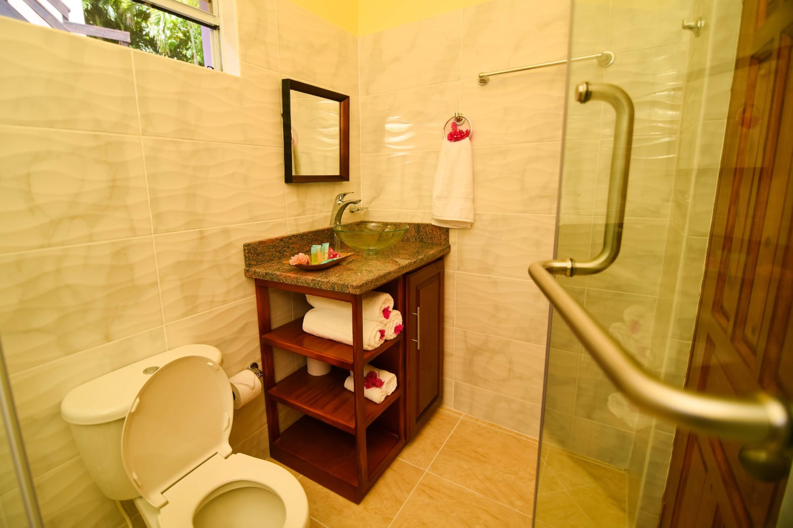 IMG-20251026-WA0040 Luxury Long-Term 1-Bedroom Apartments for Rent