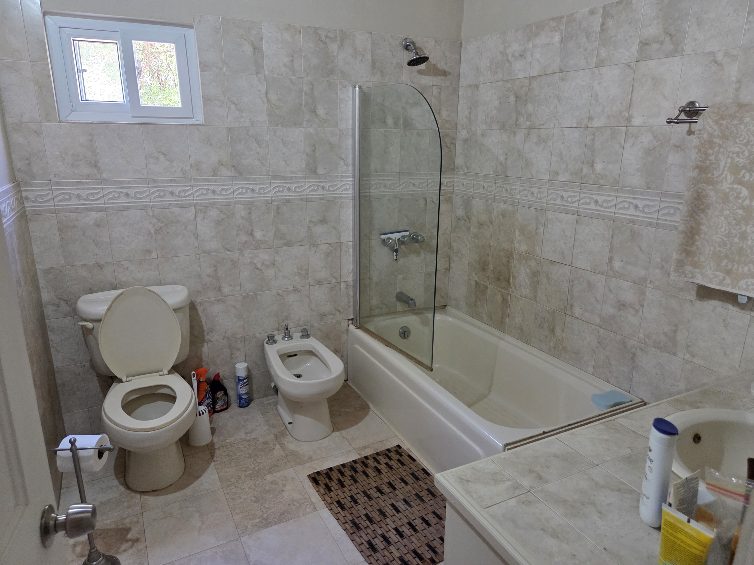 20251003_125051 4 Bedroom House For Sale in Cap Estate Near Golf Course Cap Estate bathroom