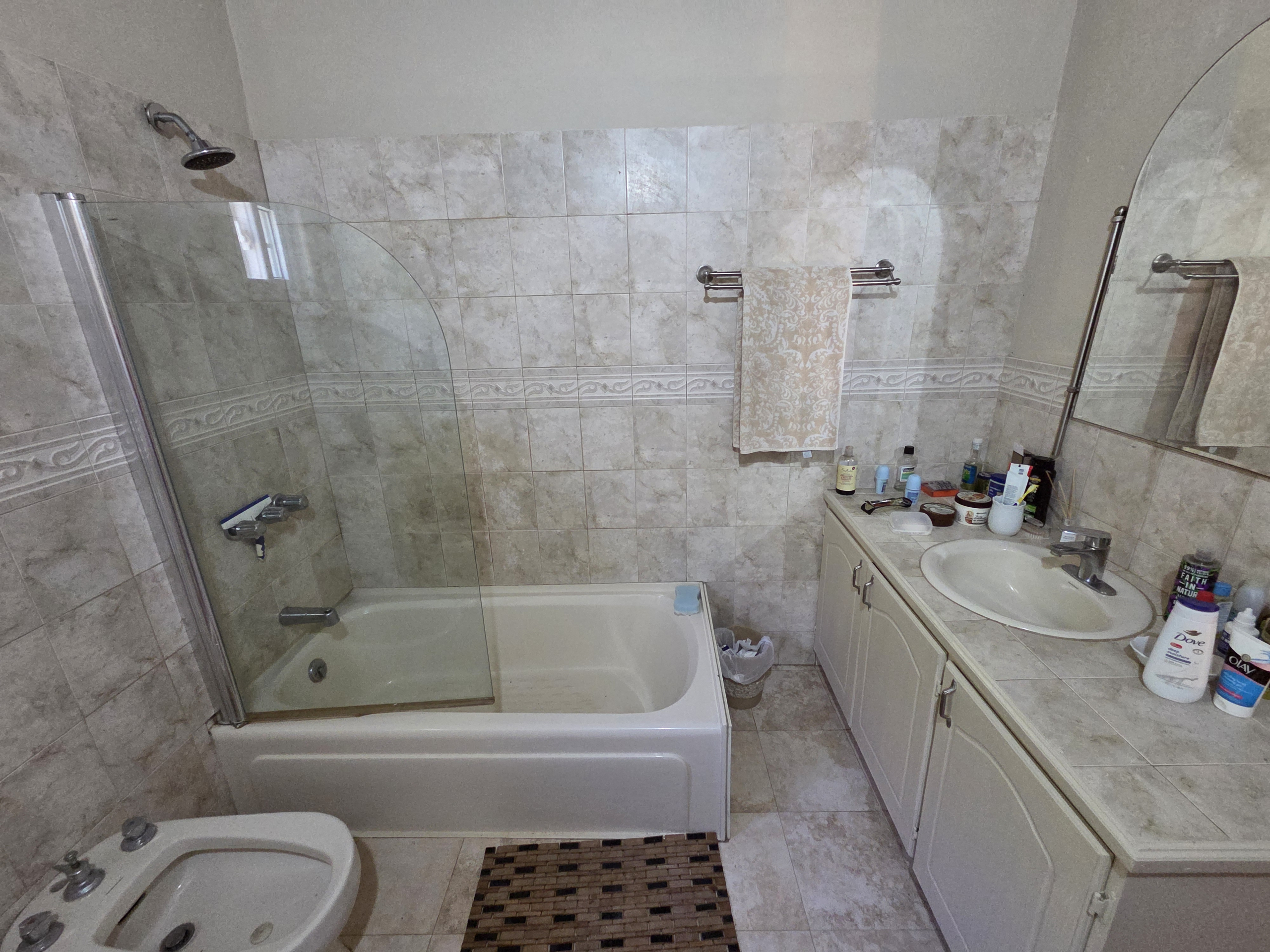 20251003_125104 4 Bedroom House For Sale in Cap Estate Near Golf Course Cap Estate bath