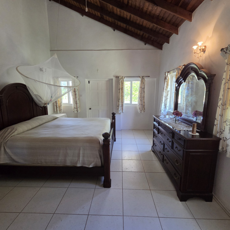 4 Bedroom House For Sale in Cap Estate Near Golf Course Cap Estate master bedroom