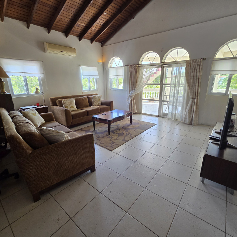 4 Bedroom House For Sale in Cap Estate Near Golf Course Cap Estate living room
