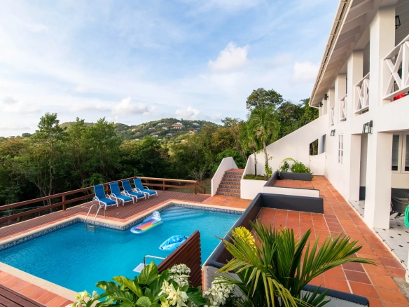 26 Golf Hill Villa