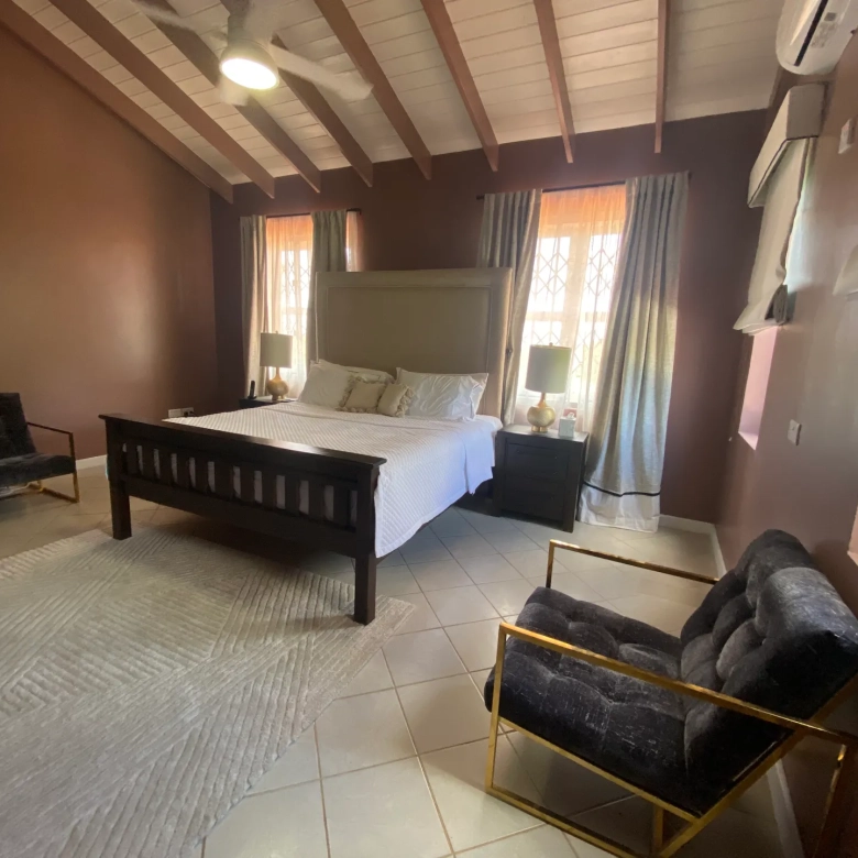 26 Golf Hill Villa