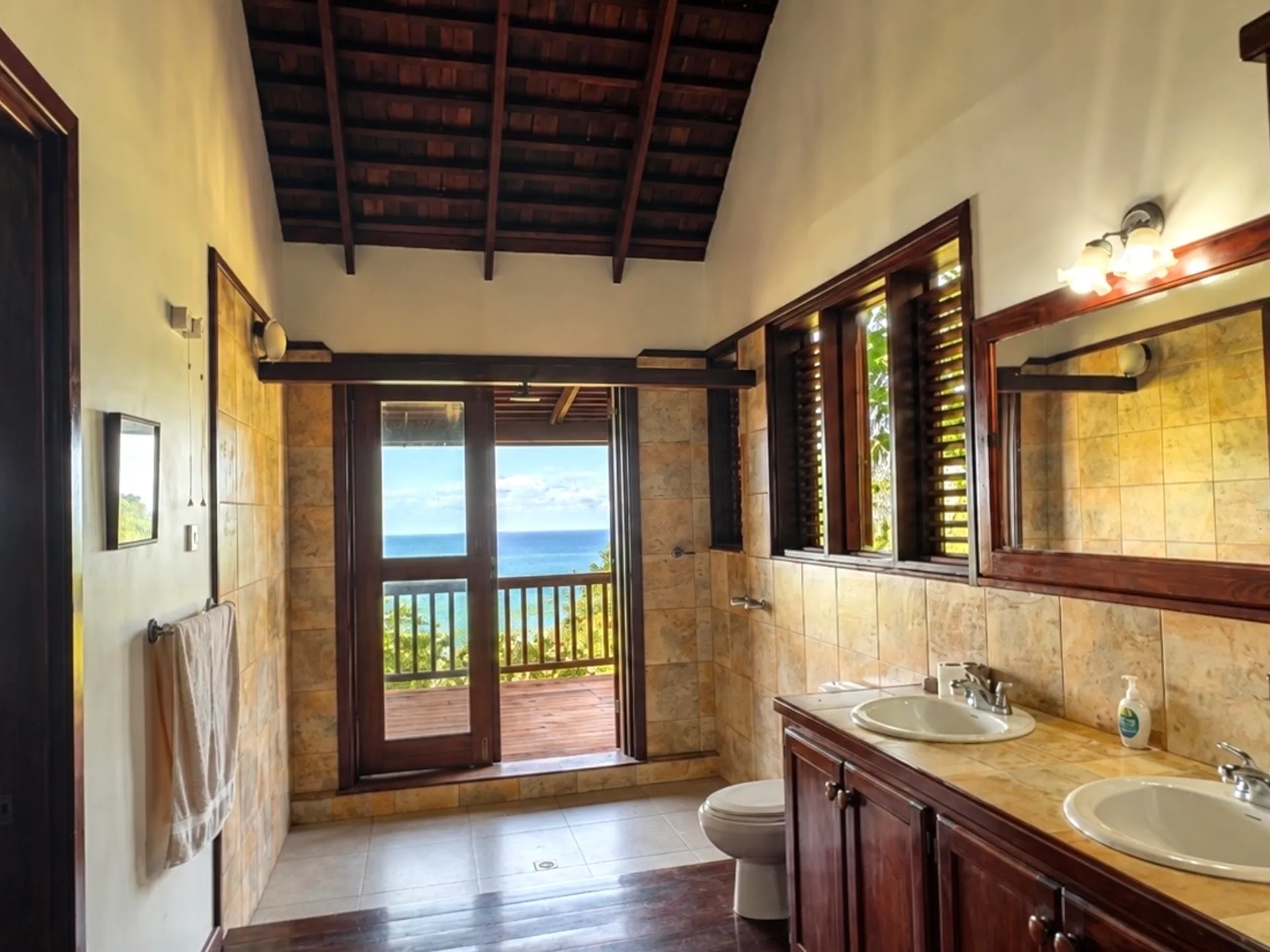 Sea Cliff4 Sea Cliff Villa for Sale in Cap Estate bath