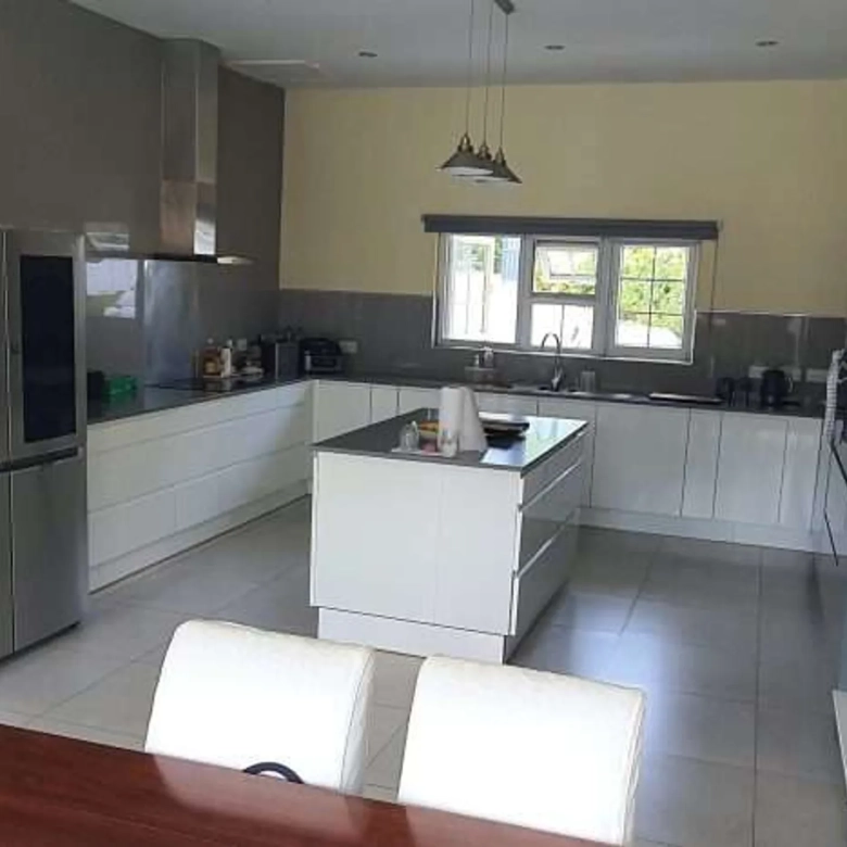 Sunnyside Villa