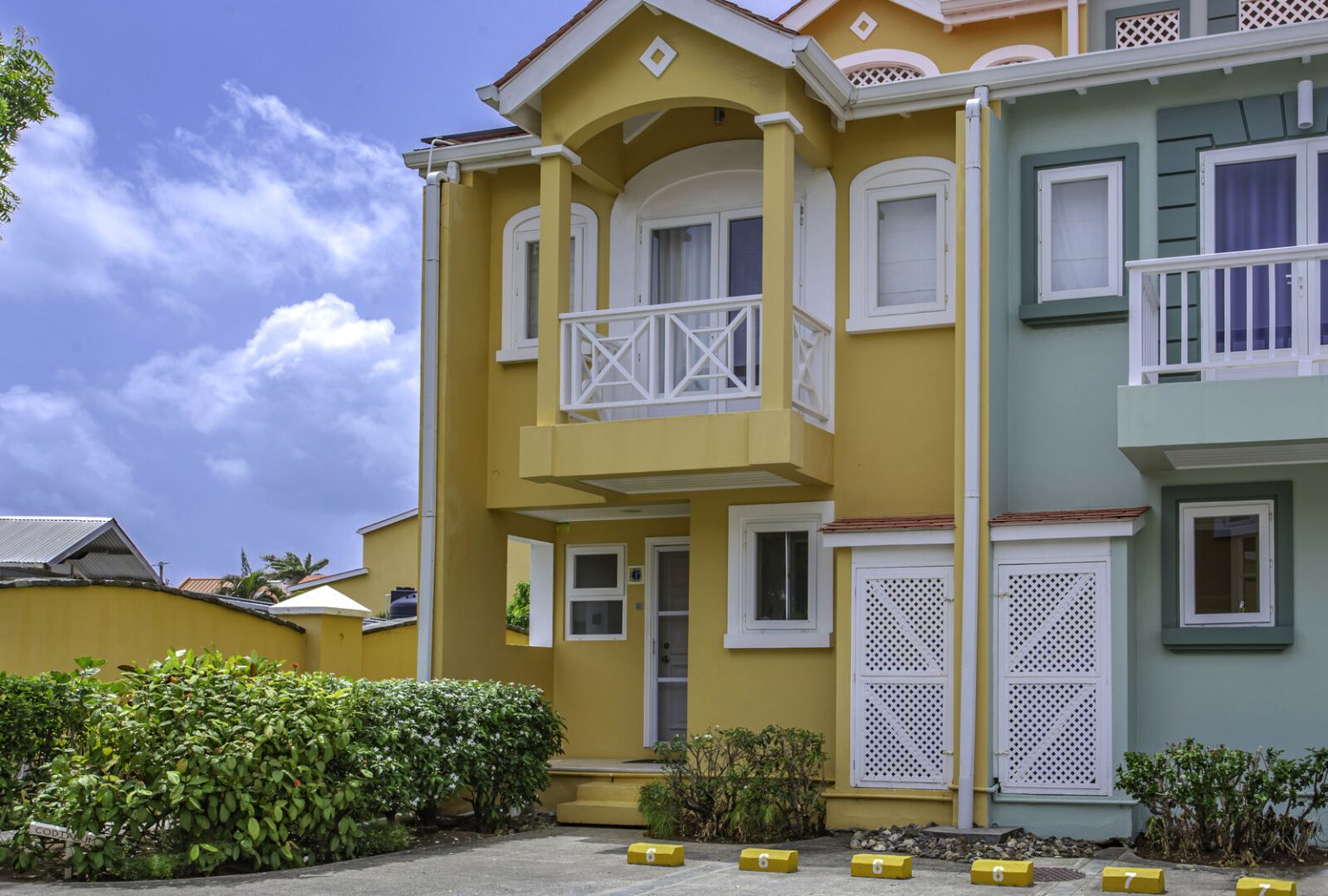 Harbour 6 12 Harbour 6 (Full House Rate)