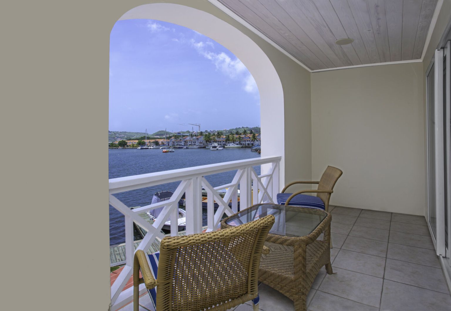 Harbour 6 8 Harbour 6 (Full House Rate)