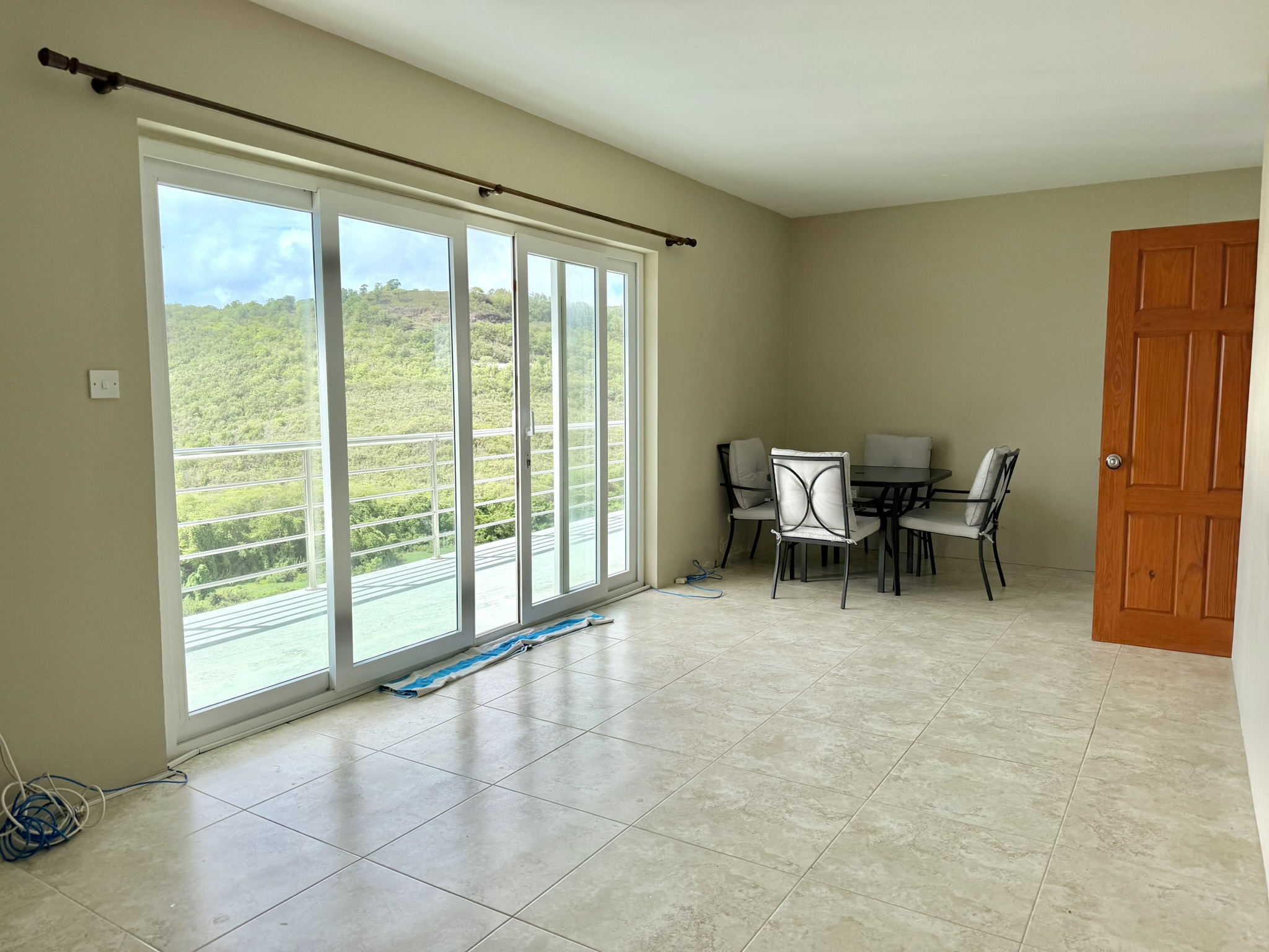 INCOME GENERATING PROPERTY WITH AMAZING SEAVIEW
