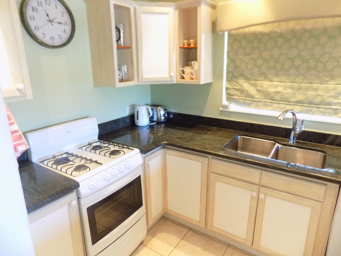 Pelican Point # 3 11 Pelican Point # 3 (1-bedroom rate)