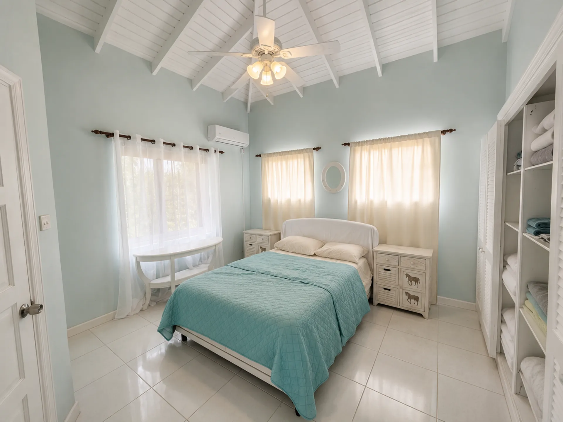 5 bedroom villa for rent24 Spacious 5-Bedroom Home with Private Pool Near Reduit Beach, Rodney Bay