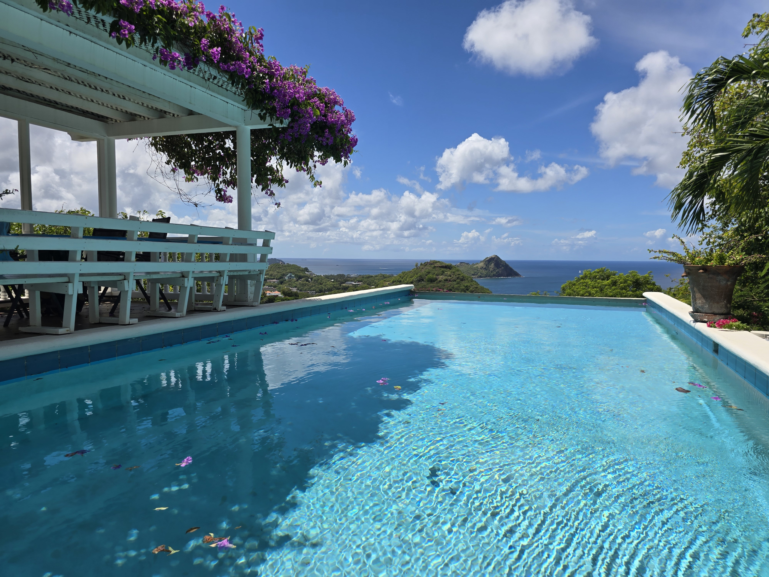 20261014_114309 Luxury 5-Bedroom Villa for Sale in Cap Estate