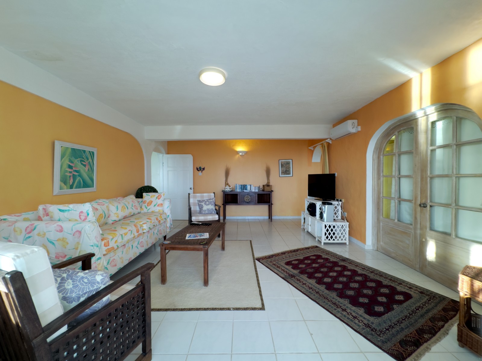 Family Room Luxury 5-Bedroom Villa for Sale in Cap Estate